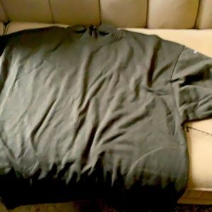 ALO yoga men’s mock neck sweatshirt.